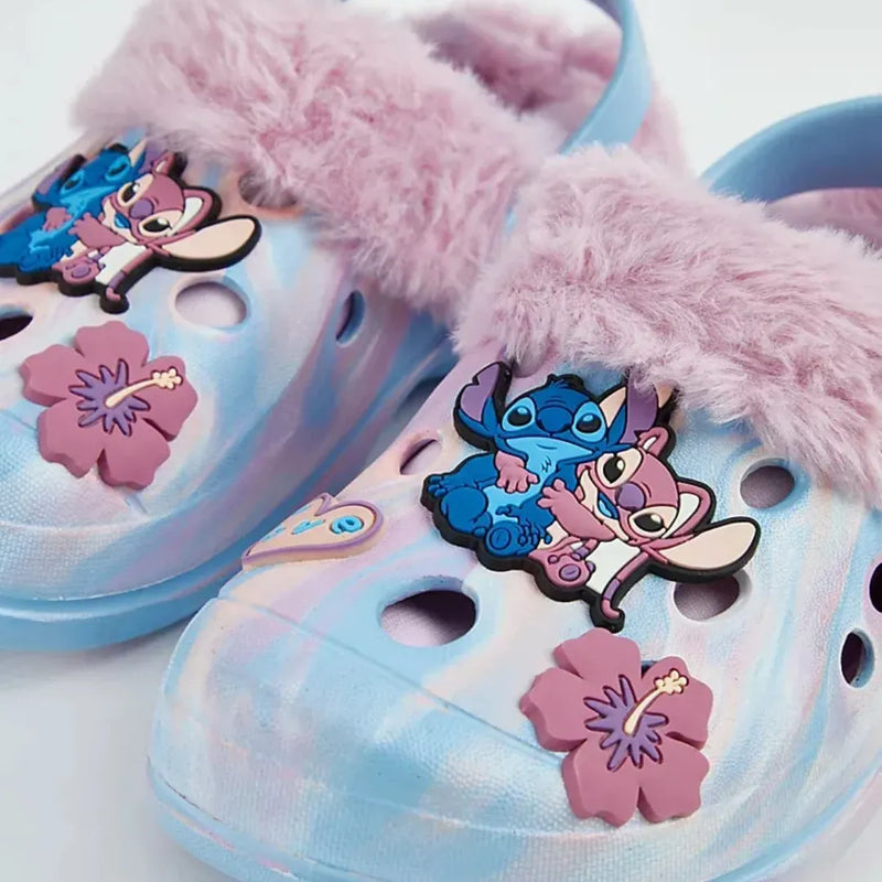 💙 Crocs Stitch &amp; Angel Azul com Pingentes “Love”