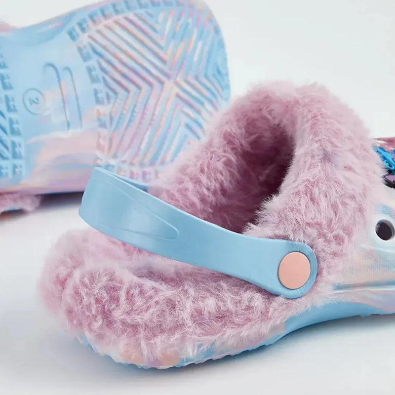 💙 Crocs Stitch &amp; Angel Azul com Pingentes “Love”